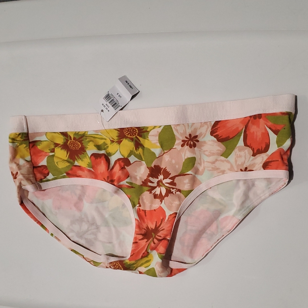 Arie NWT Small underwear